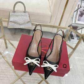 Picture of Valentino Shoes _SKUValentinosz35-40720255.5CMJ1103